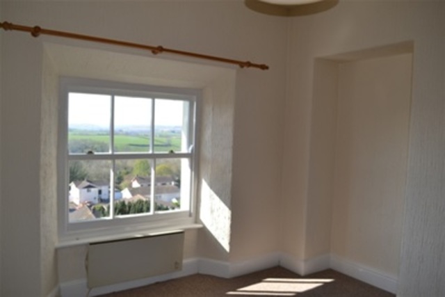  Image of 3 bedroom Flat to rent in Wadham Close Liskeard PL14 at Liskeard, PL14 3BE