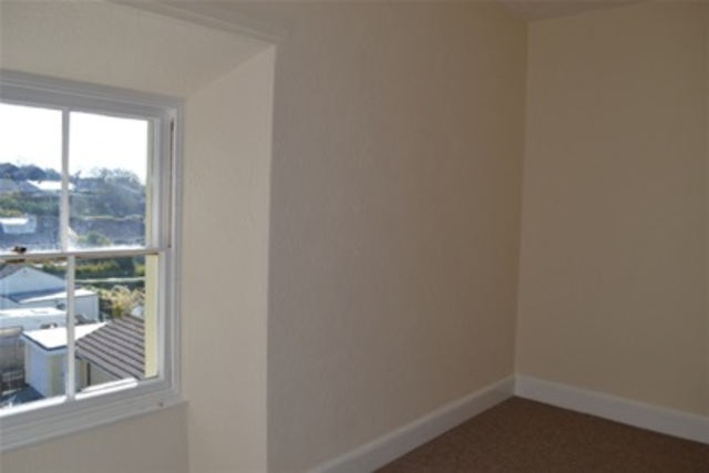  Image of 3 bedroom Flat to rent in Wadham Close Liskeard PL14 at Liskeard, PL14 3BE