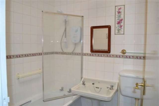  Image of 3 bedroom Flat to rent in Wadham Close Liskeard PL14 at Liskeard, PL14 3BE