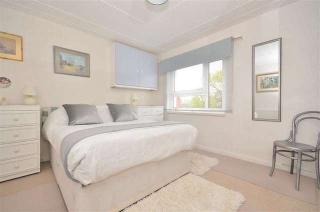  Image of 2 bedroom Flat for sale in London Road Portsmouth PO2 at Portsmouth Hampshire Portsmouth, PO2 9SD