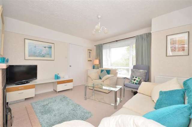  Image of 2 bedroom Flat for sale in London Road Portsmouth PO2 at Portsmouth Hampshire Portsmouth, PO2 9SD