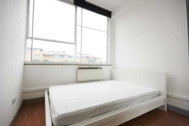  Image of 2 bedroom Flat to rent in Long Street London E2 at Old Street  Shoreditch, E2 8HJ