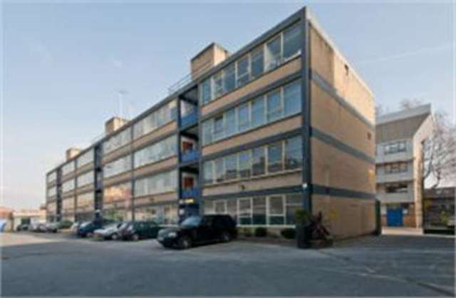  Image of 2 bedroom Flat to rent in Long Street London E2 at Old Street  Shoreditch, E2 8HJ