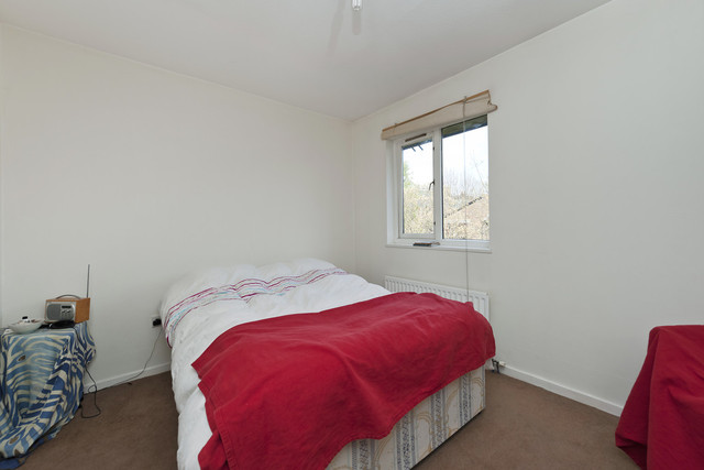  Image of 2 bedroom Semi-Detached house to rent in Hascombe Terrace Love Walk London SE5 at Love Walk Camberwell London, SE5 8SQ