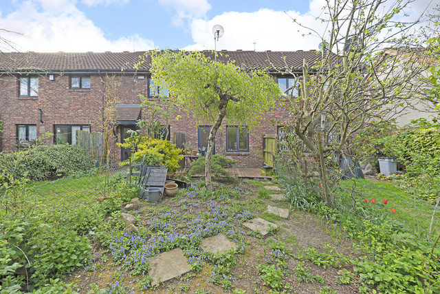  Image of 2 bedroom Semi-Detached house to rent in Hascombe Terrace Love Walk London SE5 at Love Walk Camberwell London, SE5 8SQ