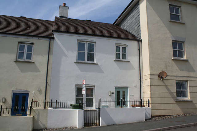  Image of 3 bedroom Terraced house for sale in Lower Saltram Plymstock Plymouth PL9 at Oreston Plymouth Devon, PL9 7PW
