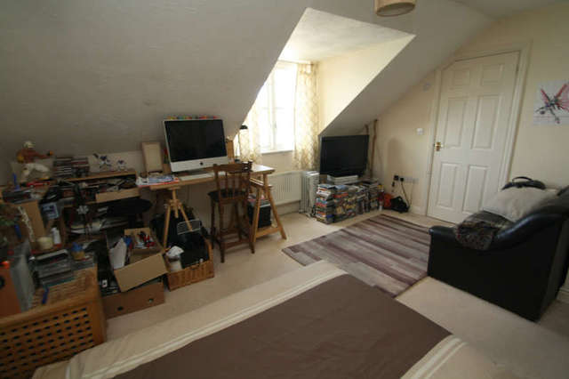  Image of 3 bedroom Terraced house for sale in Lower Saltram Plymstock Plymouth PL9 at Oreston Plymouth Devon, PL9 7PW