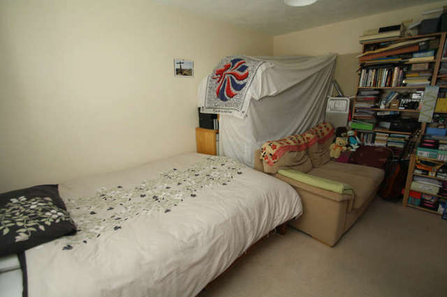  Image of 3 bedroom Terraced house for sale in Lower Saltram Plymstock Plymouth PL9 at Oreston Plymouth Devon, PL9 7PW