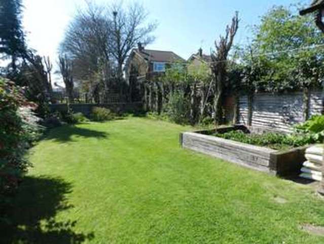  Image of 3 bedroom Terraced house for sale in Luton Road Toddington Dunstable LU5 at Luton Road  Toddington, LU5 6DF