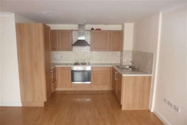  Image of 2 bedroom Flat to rent in Maltings Close London E3 at London, E3 3TD
