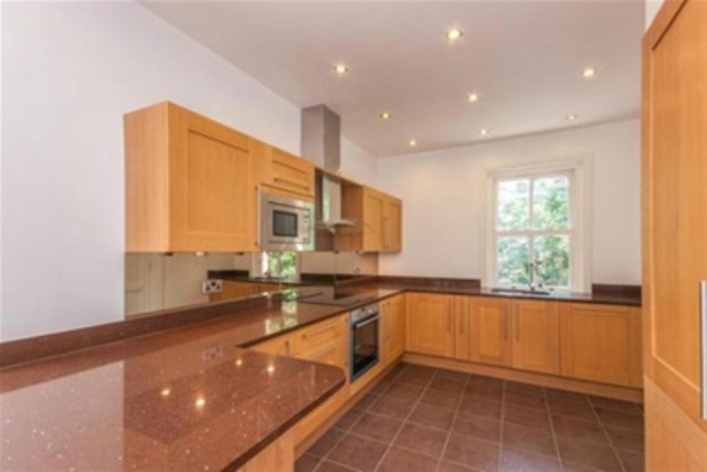  Image of 4 bedroom Detached house to rent in Manchester Road Bury BL9 at Bury, BL9 9NS