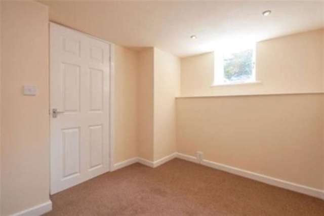  Image of 4 bedroom Detached house to rent in Manchester Road Bury BL9 at Bury, BL9 9NS