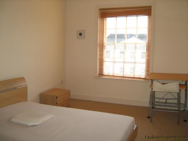 Image of 1 bedroom Apartment to rent in Market Hill Buckingham MK18 at Buckingham, MK18 1JX