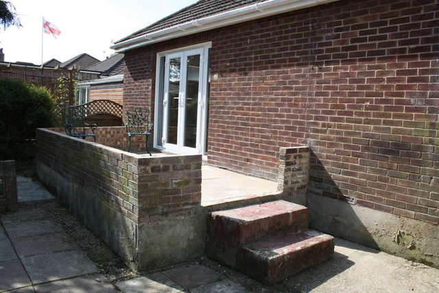  Image of 3 bedroom Bungalow to rent in Megan Road West End Southampton SO30 at West End Southampton Southampton, SO30 3FR