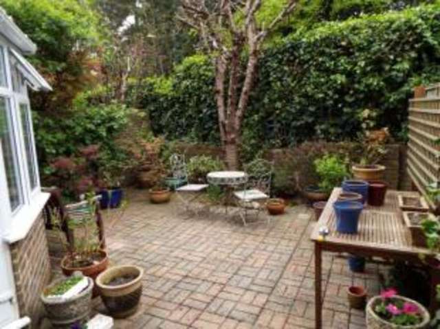  Image of 4 bedroom Terraced house for sale in Heathfield Close Midhurst GU29 at Midhurst West Sussex Midhurst, GU29 9PS