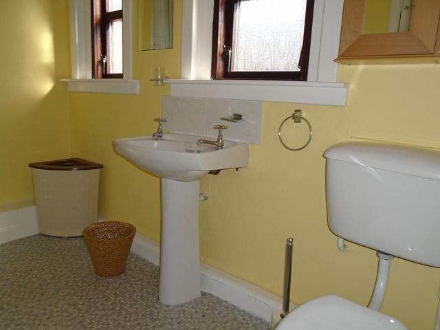  Image of 2 bedroom Flat to rent in Millburn Avenue Dumfries DG1 at Dumfries Dumfries and Galloway Dumfries and Galloway, DG1 4BH