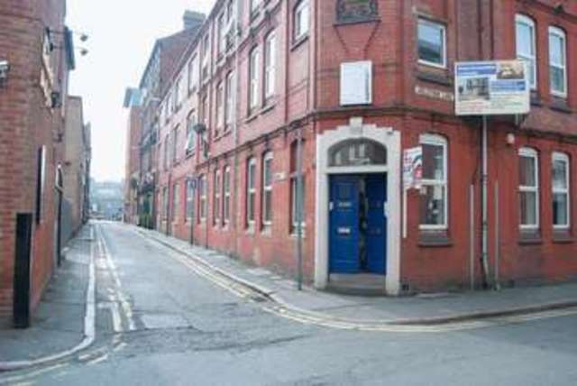  Image of 3 bedroom Flat to rent in Millstone Lane Leicester LE1 at Millstone Lane  Leicester, LE1 5JN