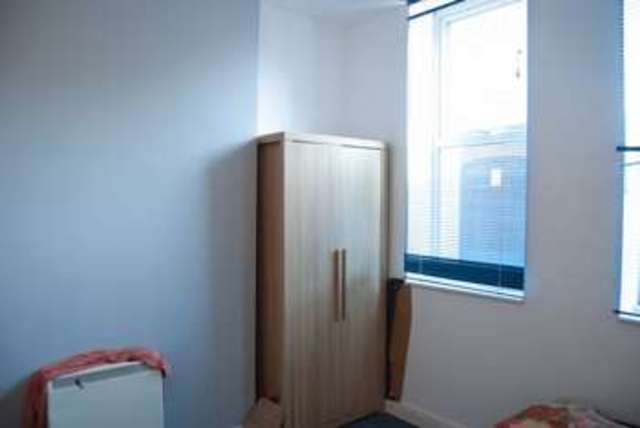  Image of 3 bedroom Flat to rent in Millstone Lane Leicester LE1 at Millstone Lane  Leicester, LE1 5JN