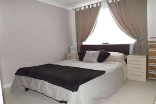  Image of 1 bedroom Flat to rent in Ashley Road Parkstone Poole BH14 at Poole, BH14 9BZ