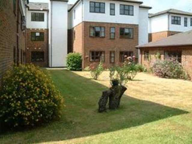  Image of 1 bedroom Retirement Property for sale in Rectory Road Beckenham BR3 at 95 Rectory Road  Beckenham, BR3 1XF