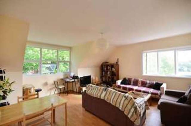  Image of 3 bedroom Flat to rent in Mount View Road London N4 at Mount View Road  London, N4 4SL