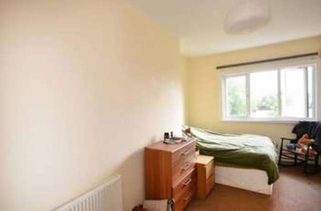  Image of 3 bedroom Flat to rent in Mount View Road London N4 at Mount View Road  London, N4 4SL