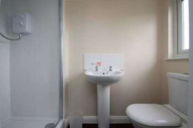  Image of Property to rent in Nelson Road Gillingham ME7 at Nelson Road  Gillingham, ME7 4LL