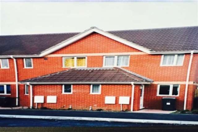  Image of 3 bedroom Detached house to rent in New Road Trowbridge BA14 at Trowbridge, BA14 7AA