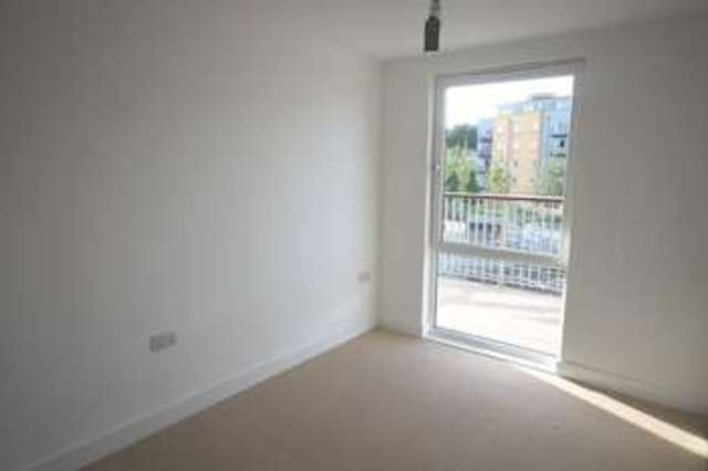  Image of 2 bedroom Flat to rent in Newfoundland Way Portishead Bristol BS20 at Newfoundland Way Portishead Portishead, BS20 7QF