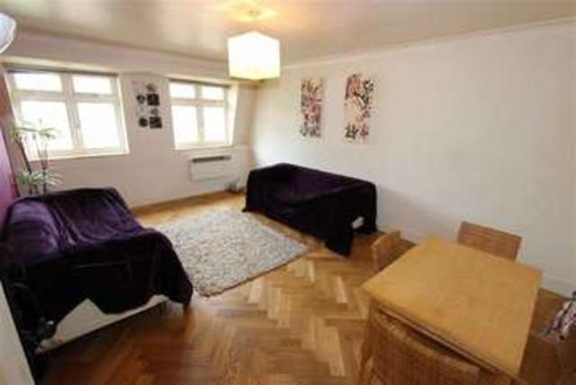 Image of 2 bedroom Flat to rent in Newminster Court The Ridgeway The Ridgeway Enfield EN2 at Newminster Court Enfield Enfield, EN2 8QW