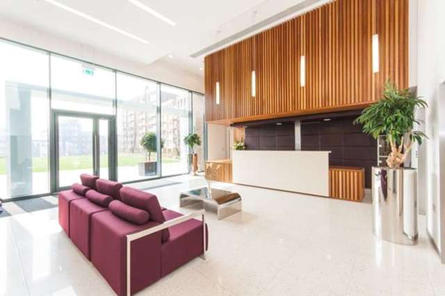  Image of 3 bedroom Flat to rent in Jefferson Plaza London E3 at Marner Point  Bow, E3 3QE