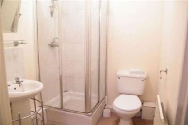  Image of 2 bedroom Flat to rent in Rea Road Northfield Birmingham B31 at Birmingham, B31 2PW