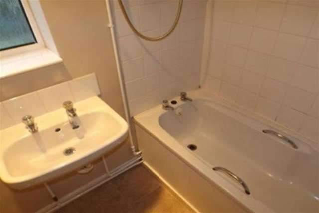  Image of 3 bedroom Semi-Detached house to rent in Oak Avenue Blidworth Mansfield NG21 at Mansfield, NG21 0TN