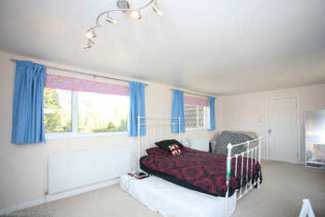  Image of 4 bedroom Detached house to rent in Oakhurst Maidenhead SL6 at Maidenhead Berkshire Maidenhead, SL6 8HY
