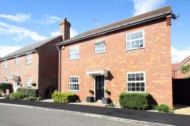  Image of 4 bedroom Detached house for sale in Oakwood Drive Angmering Littlehampton BN16 at Bramley Green Angmering Angmering, BN16 4GB