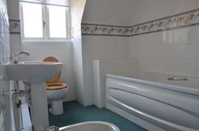  Image of 5 bedroom Detached house to rent in Highacre Dorking RH4 at Highacre Off Ridgeway Road DORKING, RH4 3BF