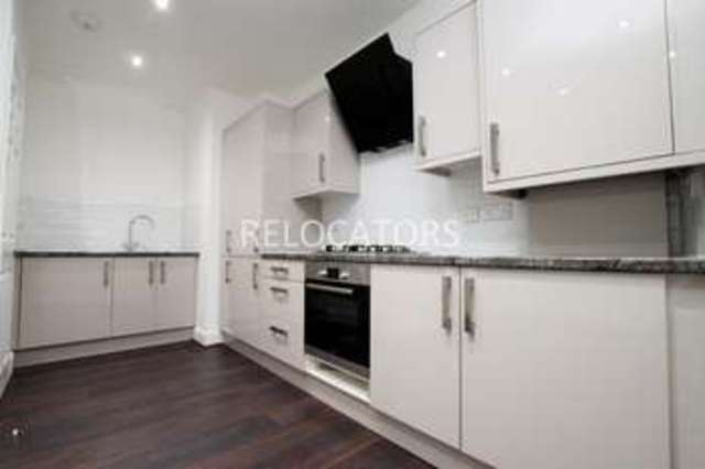  Image of 3 bedroom Flat to rent in Old Nichol Street London E2 at Old Nichol Street  London, E2 7HR