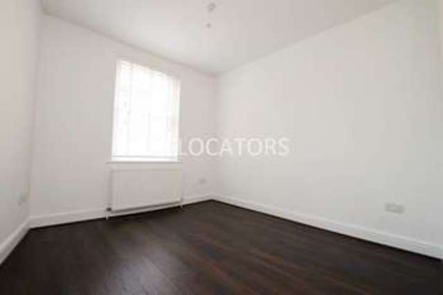  Image of 3 bedroom Flat to rent in Old Nichol Street London E2 at Old Nichol Street  London, E2 7HR