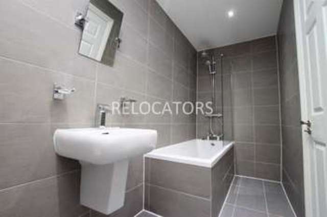 Image of 3 bedroom Flat to rent in Old Nichol Street London E2 at Old Nichol Street  London, E2 7HR