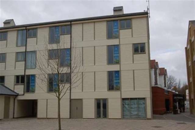  Image of 1 bedroom Flat to rent in The Rope Walk Canterbury CT1 at Canterbury, CT1 2FY