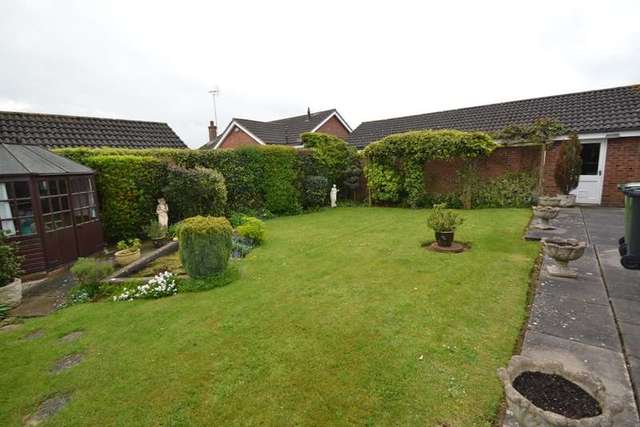  Image of 2 bedroom Detached house to rent in Osborn Close Wellingborough NN8 at Wellingborough Wellingborough, NN8 2AW