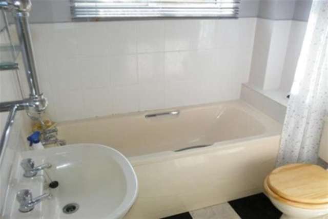  Image of 3 bedroom Detached house to rent in Owen Close Thorpe Astley Braunstone Leicester LE3 at Leicester, LE3 3TZ