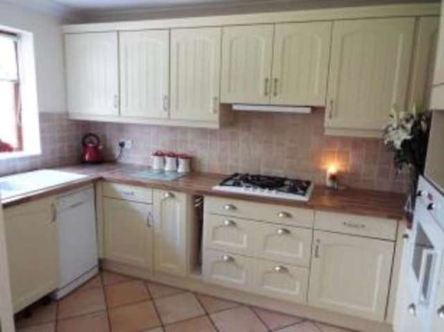  Image of 3 bedroom Semi-Detached house for sale in Verica Gardens Pamber Heath Tadley RG26 at Pamber Heath Tadley Pamber Heath, RG26 3EU