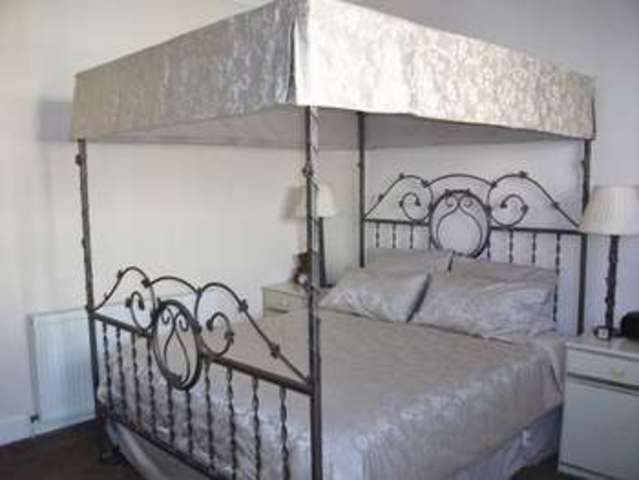  Image of 2 bedroom Flat for sale in Park Street Alva FK12 at Park Street  Alva, FK12 5LW