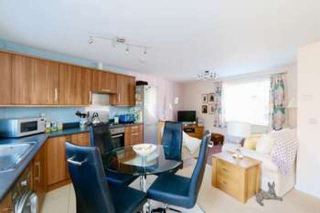  Image of 2 bedroom Terraced house for sale in Pasture View Kingswood Hull HU7 at Pasture View Kingswood Hull, HU7 3AH