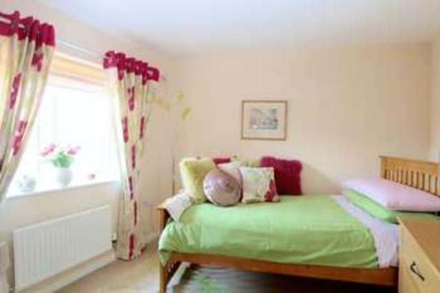  Image of 2 bedroom Terraced house for sale in Pasture View Kingswood Hull HU7 at Pasture View Kingswood Hull, HU7 3AH