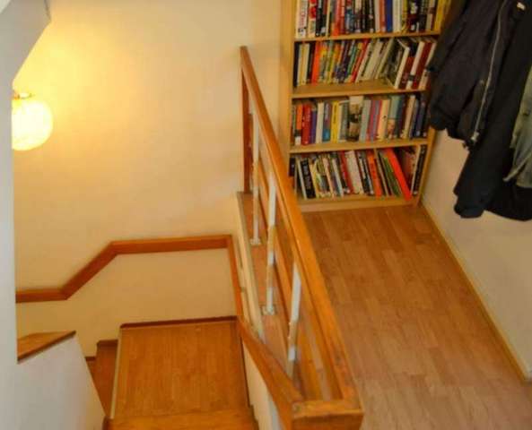  Image of 2 bedroom Flat to rent in Petticoat Square London E1 at Aldgate East, E1 7EB