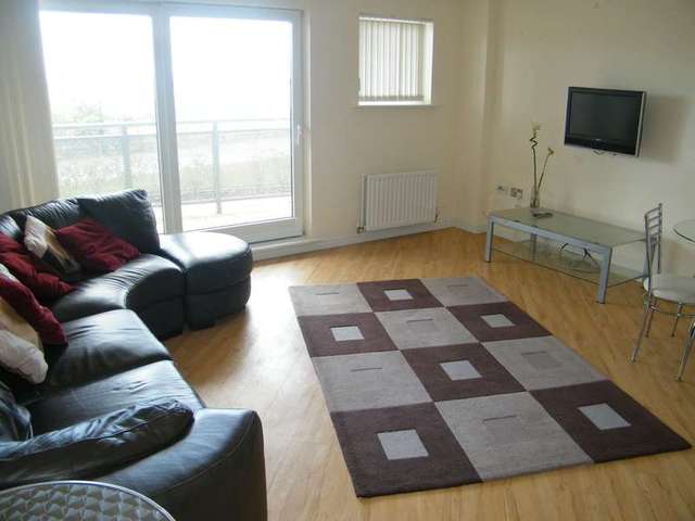  Image of 2 bedroom Flat to rent in Norton Way Hamworthy Poole BH15 at 17 Norton Way Harbour Reach Poole, BH15 4GD
