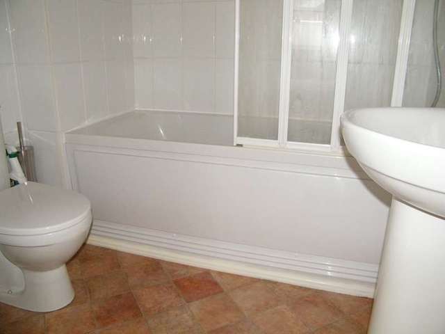  Image of 2 bedroom Flat to rent in Norton Way Hamworthy Poole BH15 at 17 Norton Way Harbour Reach Poole, BH15 4GD