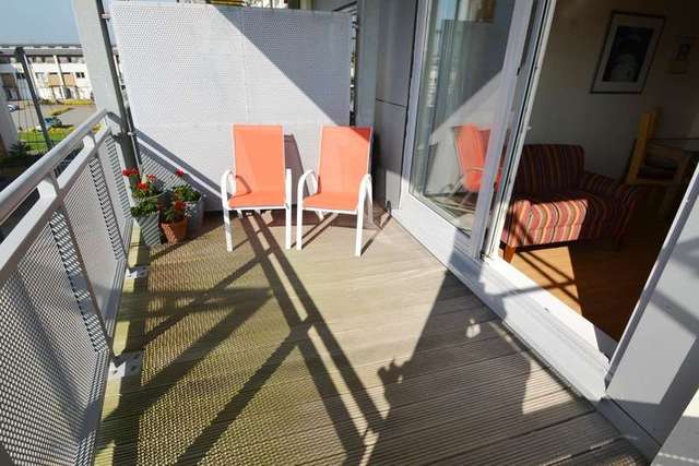  Image of 2 bedroom Flat for sale in Stone Close Hamworthy Poole BH15 at 11 Stone Close Hamworthy Poole, BH15 4GE
